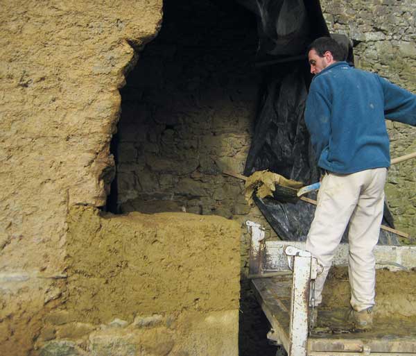 formation restauration mur en bauge